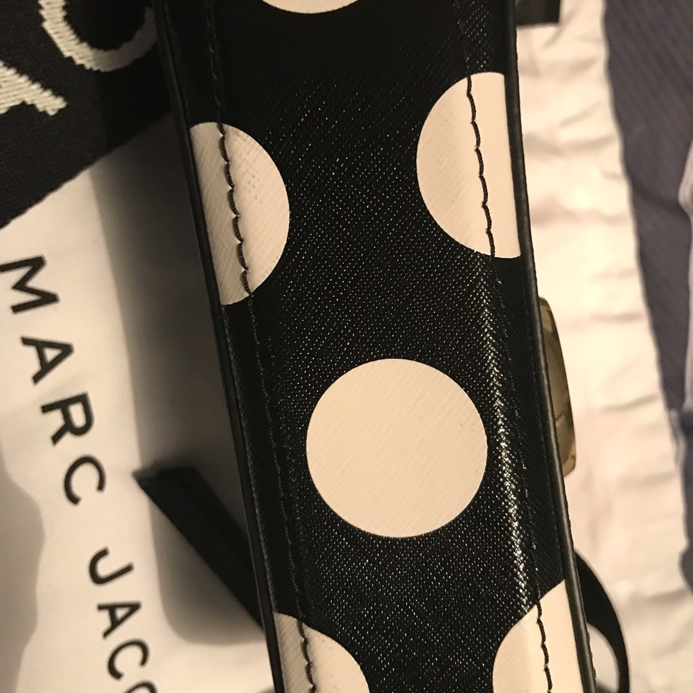 Marc Jacobs the Dot Snapshot - Picture 3 of 6